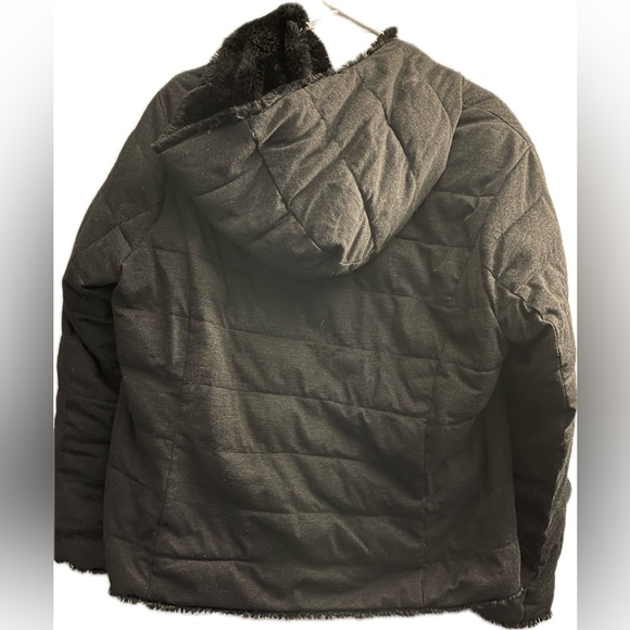 No Boundaries Fur reversible hoodie - Picture 3 of 6